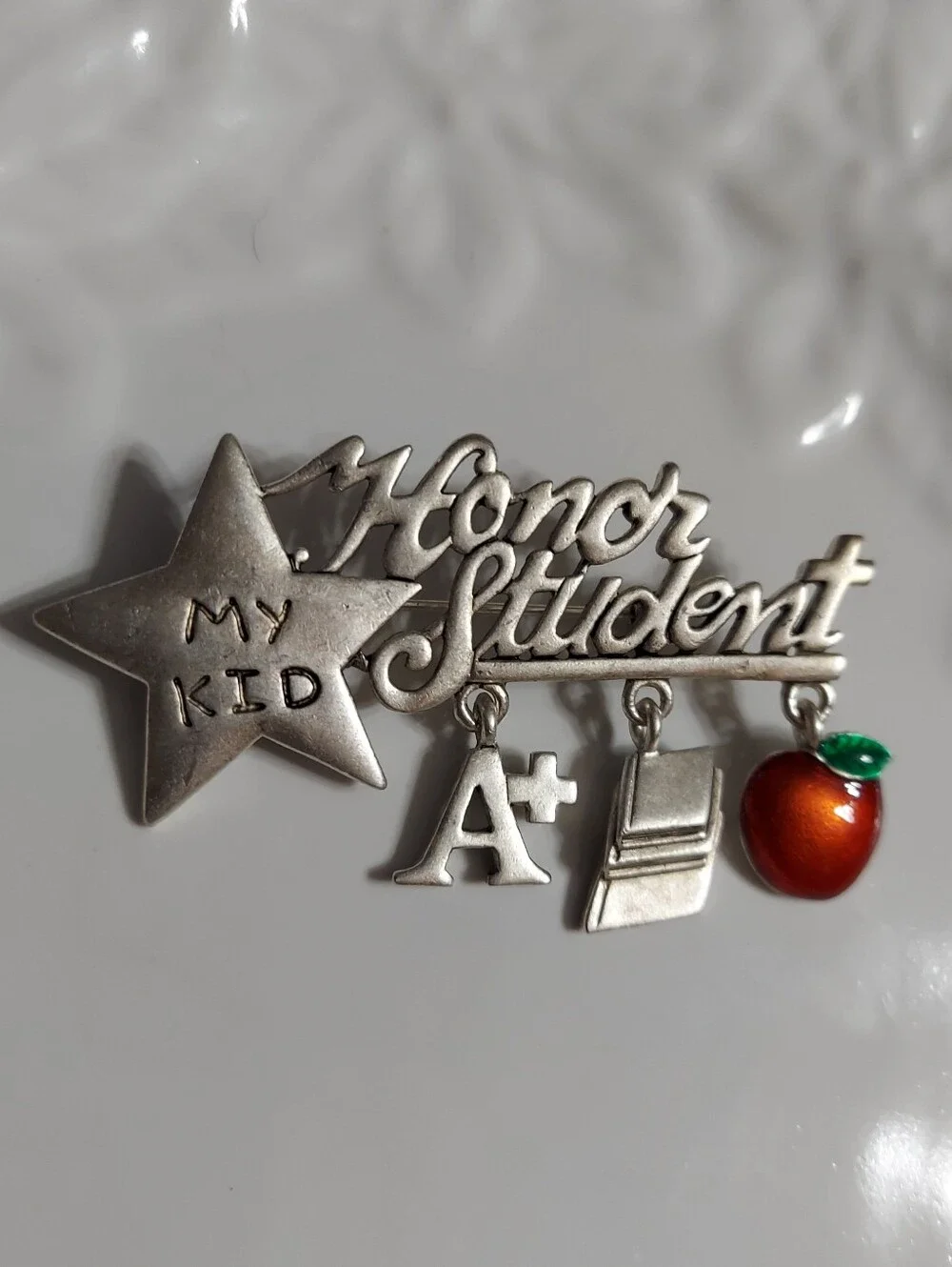 Vintage Danecraft Frosty Silver Tone/*My Kid Honor Student' Enamel Charm Brooch